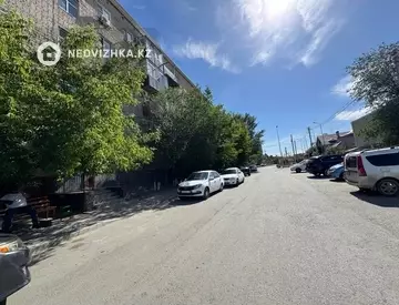 1-комнатная квартира, этаж 3 из 5, 30 м²