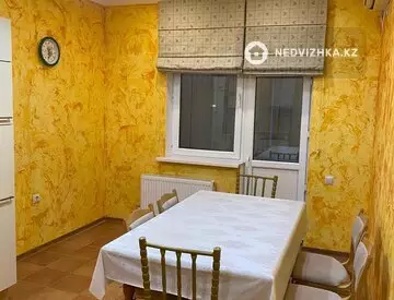 4-комнатная квартира, этаж 4 из 9, 140 м²