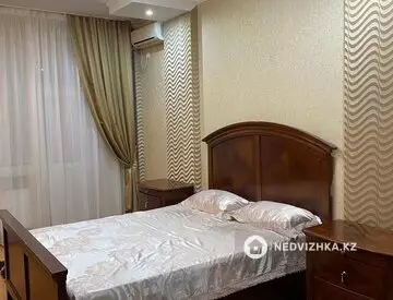 4-комнатная квартира, этаж 4 из 9, 140 м²
