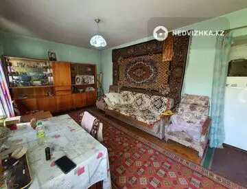 3-комнатная квартира, этаж 4 из 4, 56 м²