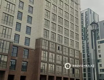 1-комнатная квартира, этаж 2 из 12, 38 м²
