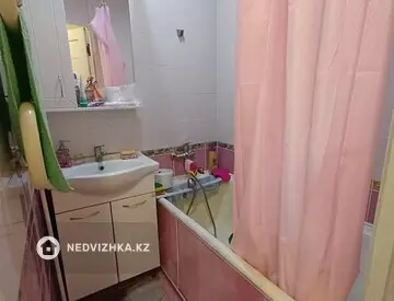 3-комнатная квартира, этаж 3 из 5, 50 м²