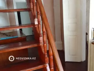 6-комнатный дом, 6 соток, 140 м²