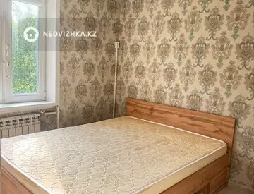 3-комнатная квартира, этаж 4 из 5, 57 м²