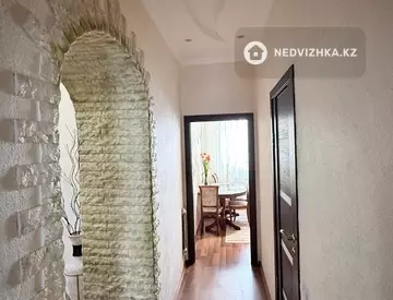 3-комнатная квартира, этаж 3 из 3, 86 м²