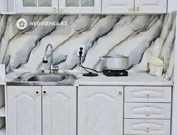 2-комнатная квартира, этаж 1 из 9, 40 м²