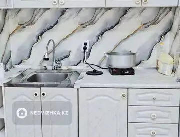 2-комнатная квартира, этаж 1 из 9, 40 м²