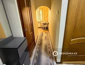 3-комнатная квартира, этаж 1 из 5, 61 м²