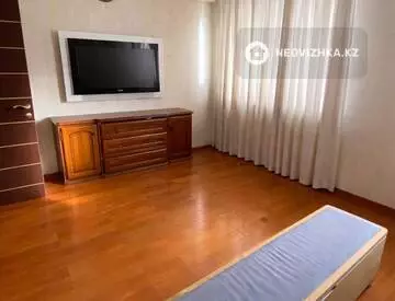 2-комнатная квартира, этаж 2 из 5, 89 м²