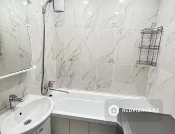 2-комнатная квартира, этаж 4 из 5, 57 м²