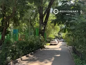 3-комнатная квартира, этаж 4 из 4, 63 м²