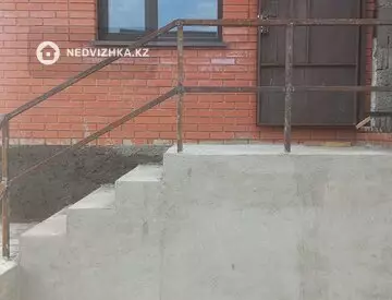 5-комнатный дом, 10 соток, 378 м²