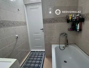 3-комнатная квартира, этаж 4 из 7, 80 м²