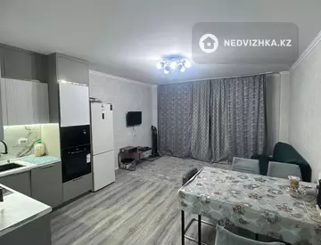 3-комнатная квартира, этаж 4 из 7, 80 м²