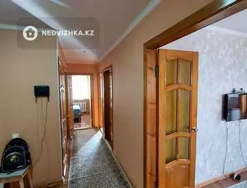 4-комнатная квартира, этаж 3 из 5, 72 м²