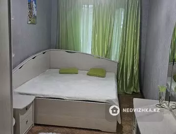 2-комнатная квартира, этаж 1 из 9, 52 м², Посуточно