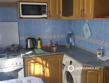 2-комнатная квартира, этаж 1 из 9, 52 м², Посуточно
