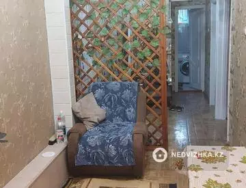 2-комнатная квартира, этаж 2 из 4, 51 м², На длительный срок