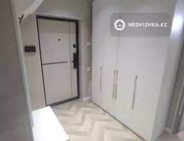 2-комнатная квартира, этаж 2 из 9, 48 м², На длительный срок