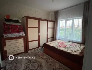 3-комнатная квартира, этаж 5 из 5, 78 м², На длительный срок
