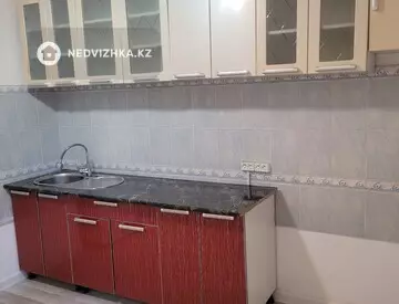 2-комнатная квартира, этаж 1 из 5, 52 м², На длительный срок