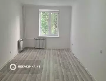 2-комнатная квартира, этаж 1 из 5, 52 м², На длительный срок