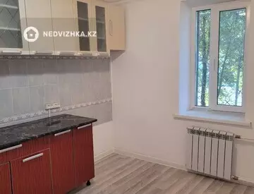 2-комнатная квартира, этаж 1 из 5, 52 м², На длительный срок