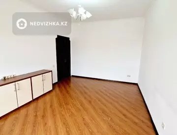 4-комнатная квартира, этаж 8 из 9, 97 м²