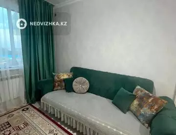 2-комнатная квартира, этаж 4 из 6, 37 м²