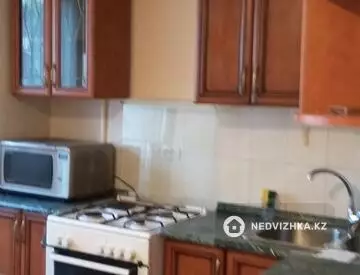 3-комнатная квартира, этаж 2 из 5, 80 м²