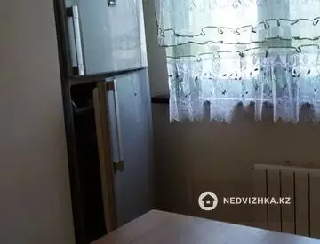3-комнатная квартира, этаж 2 из 5, 80 м²
