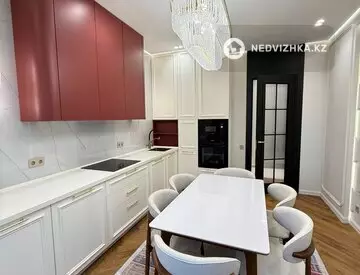3-комнатная квартира, этаж 4 из 9, 100 м²