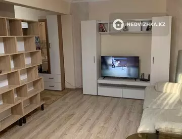 2-комнатная квартира, этаж 4 из 5, 44 м², На длительный срок