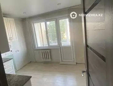 2-комнатная квартира, этаж 4 из 5, 47 м², На длительный срок