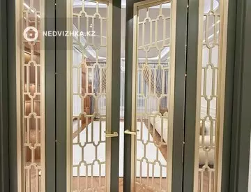3-комнатная квартира, этаж 6 из 12, 99 м²