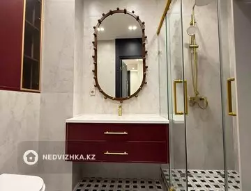3-комнатная квартира, этаж 4 из 9, 100 м²