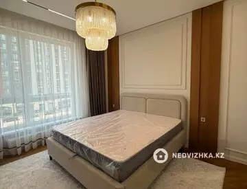 3-комнатная квартира, этаж 4 из 9, 100 м²