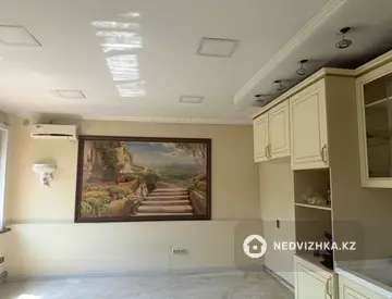 7-комнатный дом, 8 соток, 268 м²