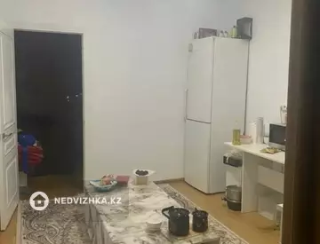 3-комнатная квартира, этаж 9 из 9, 85 м²