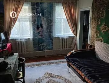 3-комнатный дом, 4 соток, 50 м², На длительный срок