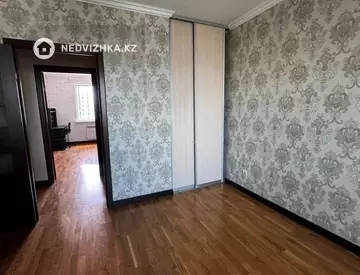 3-комнатная квартира, этаж 8 из 9, 90 м², На длительный срок