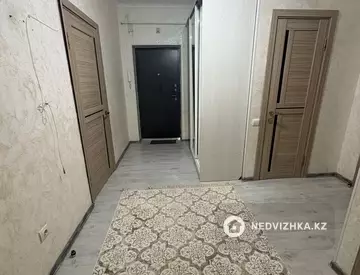 3-комнатная квартира, этаж 2 из 9, 94 м², На длительный срок