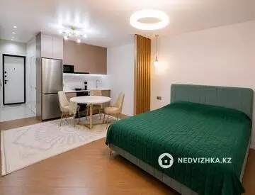 1-комнатная квартира, этаж 10 из 15, 40 м², Посуточно