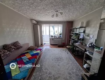 3-комнатная квартира, этаж 4 из 6, 64 м²
