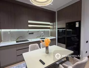 1-комнатная квартира, этаж 10 из 17, 59 м², Посуточно