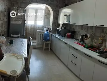 3-комнатная квартира, этаж 3 из 3, 65 м²