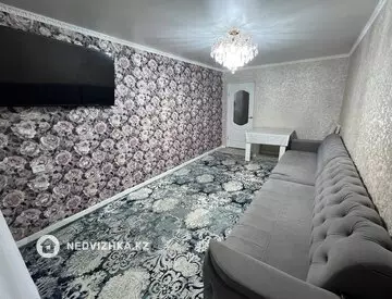 3-комнатная квартира, этаж 1 из 5, 64 м²