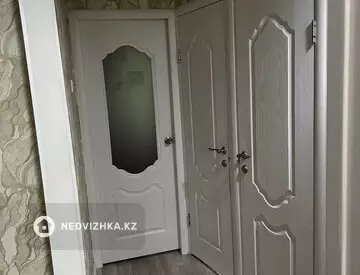 3-комнатная квартира, этаж 1 из 5, 64 м²