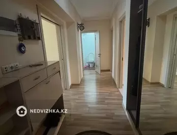 3-комнатная квартира, этаж 2 из 5, 76 м²