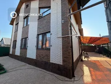 7-комнатный дом, 6 соток, 250 м²